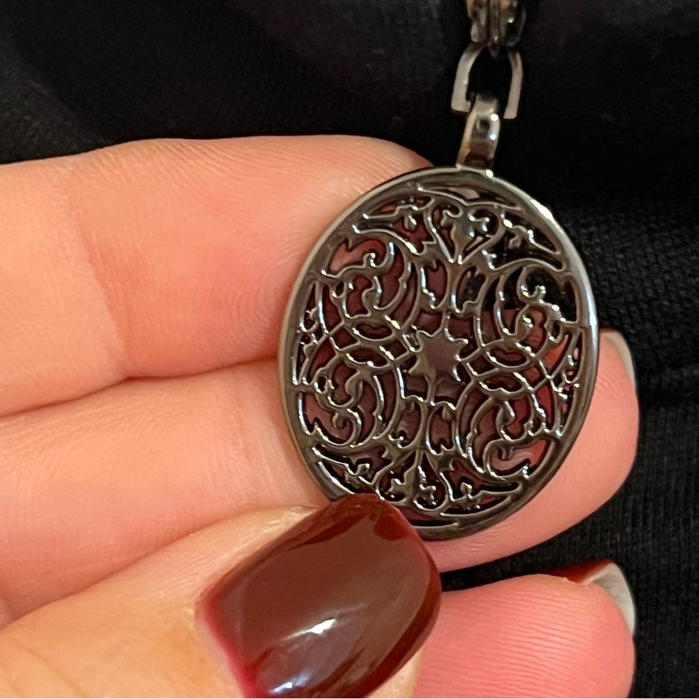 #147 ELIE TAHARI BLACK RUFFLE SLEEVELESS DRESS SIZE 6 - Picture 5 of 10